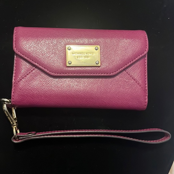 Michael Kors iPhone 5 / 5s Phone Case/Wristlet - Picture 1 of 9